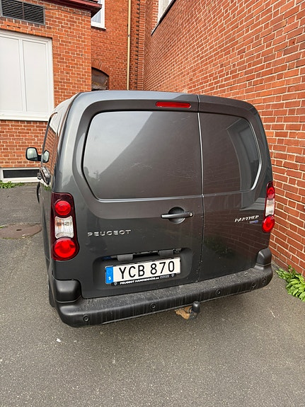 Peugeot Partner 2 of 9