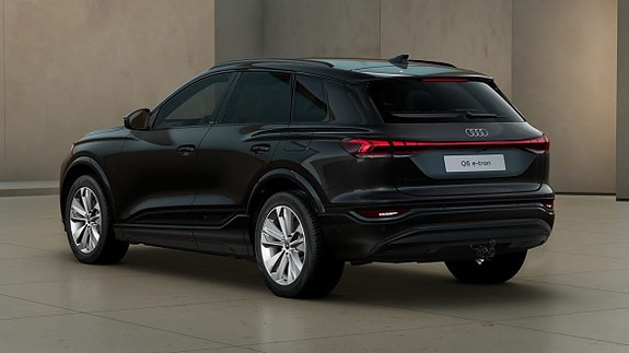 Audi Q6 e-tron 3 of 10