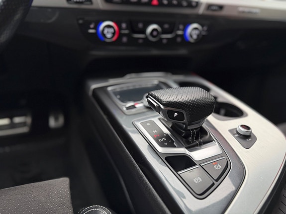 Audi Q7 11 of 28
