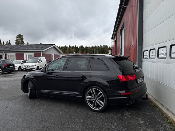 Audi Q7 8 of 28