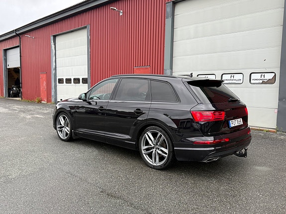 Audi Q7 5 of 28