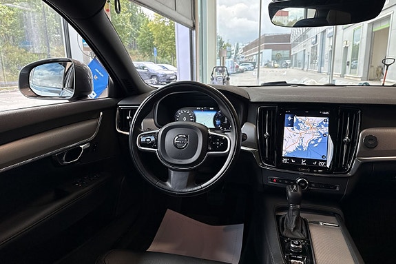 Volvo V90 Cross Country 5 of 22