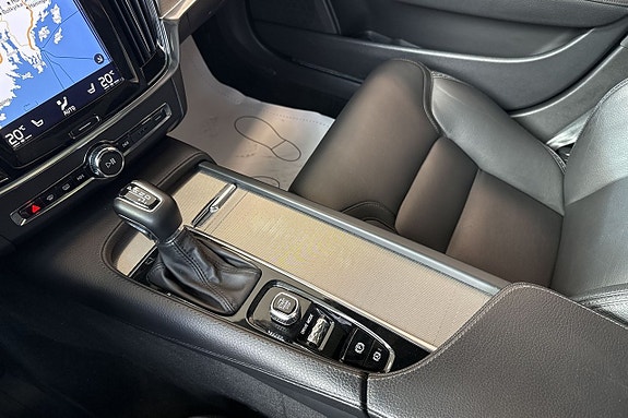 Volvo V90 Cross Country 16 of 22