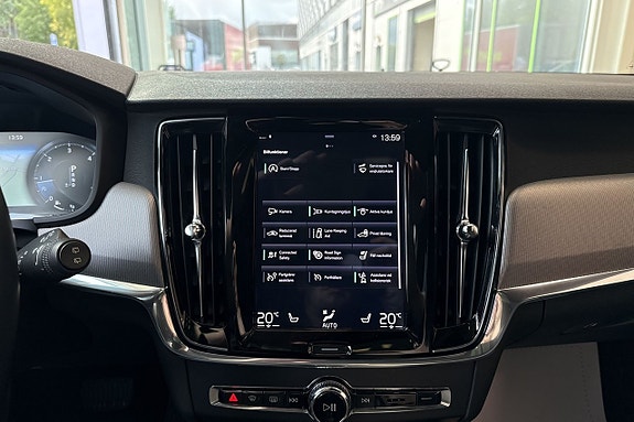 Volvo V90 Cross Country 14 of 22