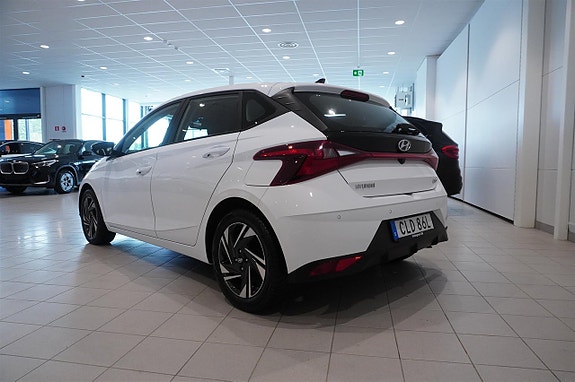 Hyundai i20 5 of 13