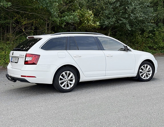 Skoda Octavia 3 of 13