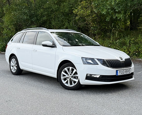 Skoda Octavia 2 of 13
