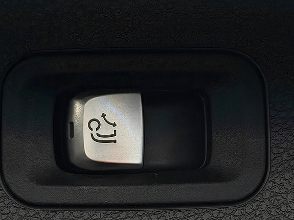 Mercedes-Benz E220 13 of 16
