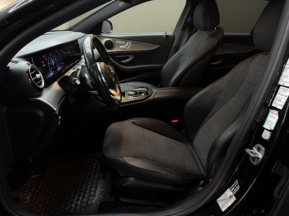 Mercedes-Benz E220 8 of 16