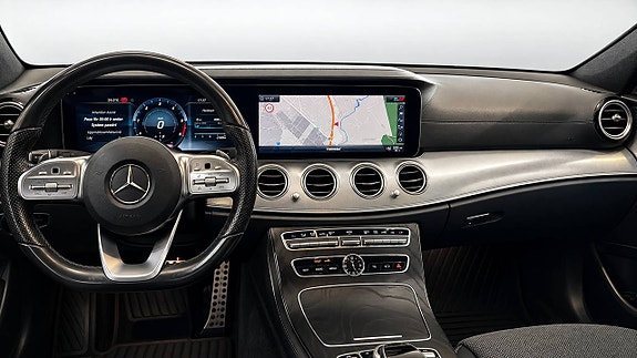 Mercedes-Benz E220 7 of 16