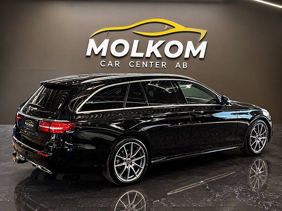 Mercedes-Benz E220 4 of 16