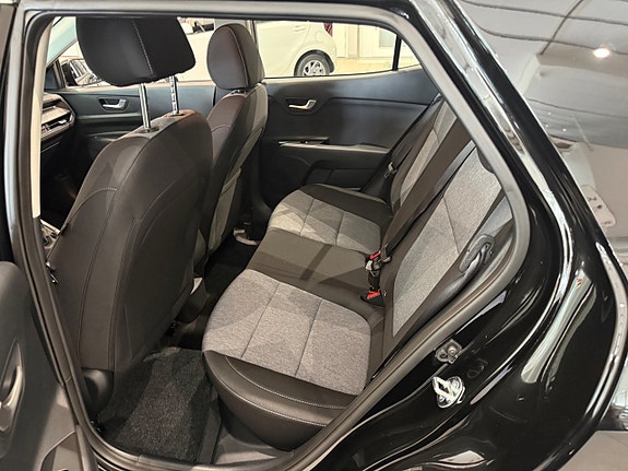 Kia Stonic 6 of 9