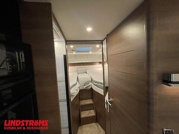 Rapido Distinction I166M 9 of 17