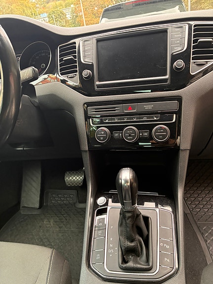 Volkswagen Golf Sportsvan 6 of 7