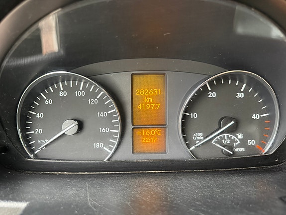 Mercedes-Benz Sprinter 316 26 of 30