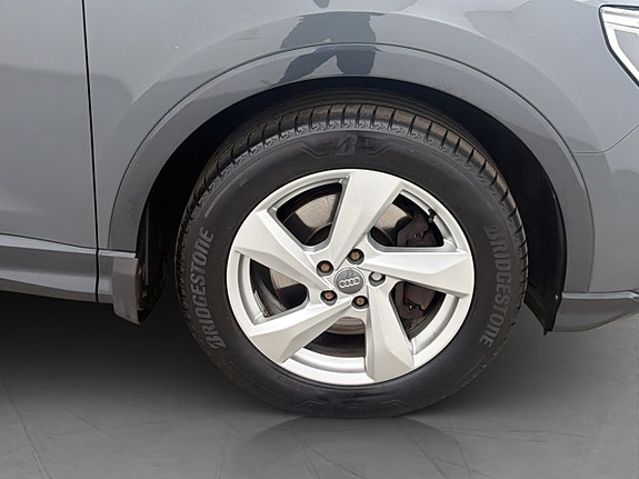 Audi Q3 10 of 30