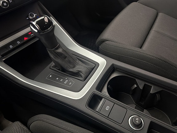 Audi Q3 27 of 30