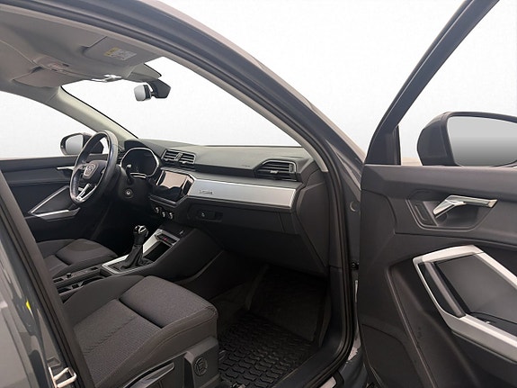 Audi Q3 16 of 30