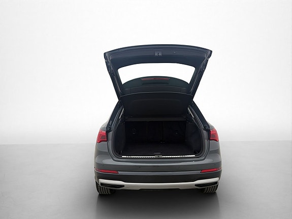 Audi Q3 19 of 30