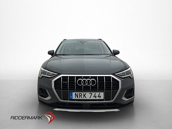 Audi Q3 2 of 30