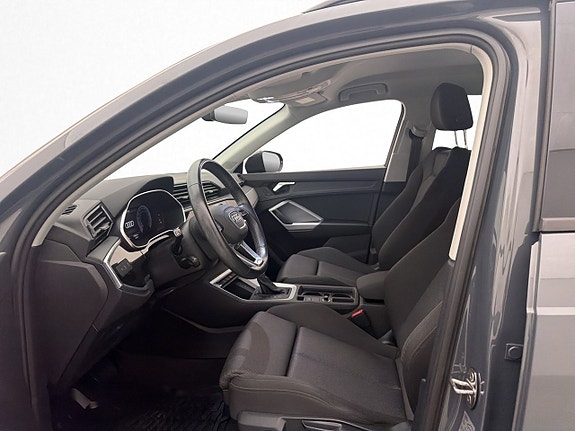 Audi Q3 13 of 30