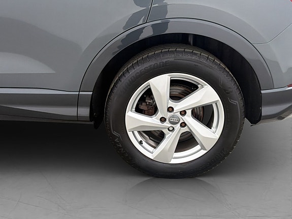 Audi Q3 22 of 30