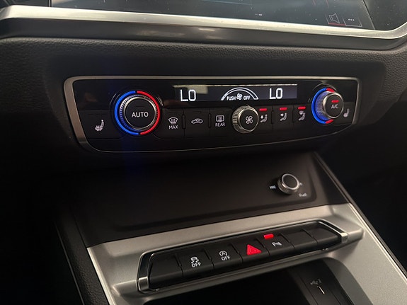 Audi Q3 26 of 30