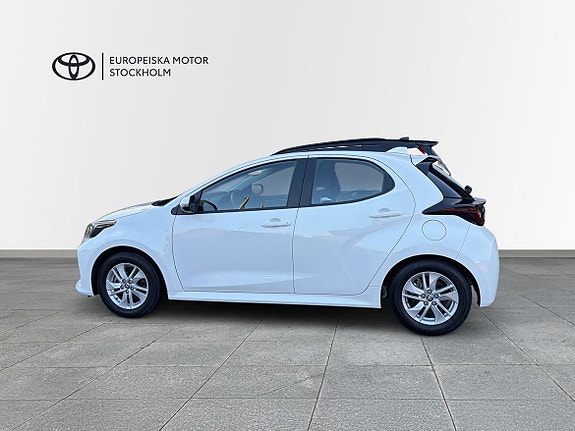 Toyota Yaris 3 of 13