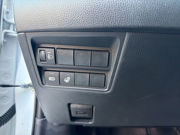 Toyota Yaris 11 of 13