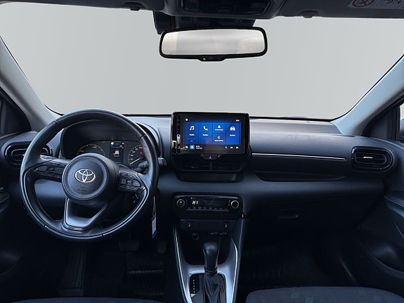 Toyota Yaris 8 of 13