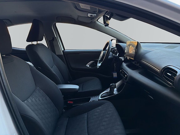 Toyota Yaris 6 of 13