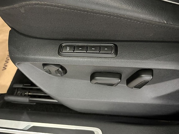 Volkswagen Tiguan Allspace 14 of 24