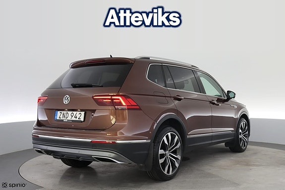 Volkswagen Tiguan Allspace 3 of 24