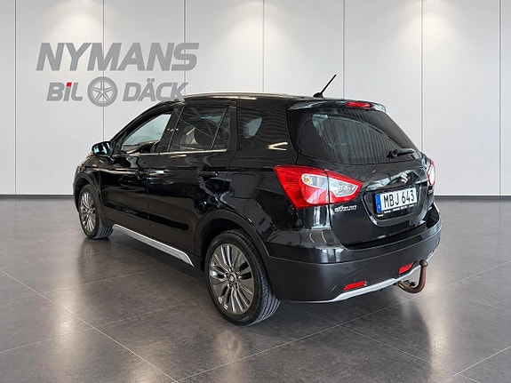 Suzuki S-Cross 4 of 10
