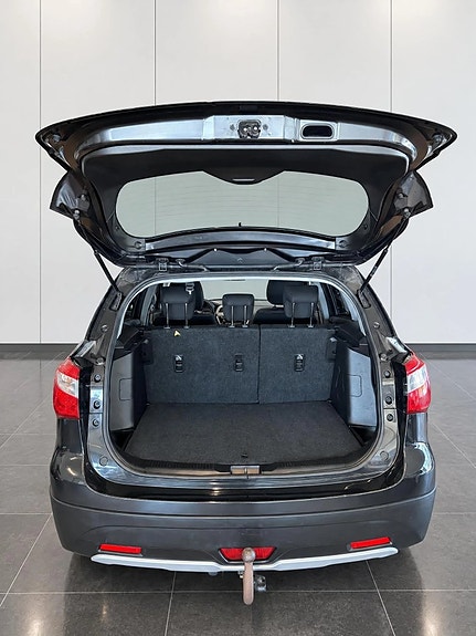 Suzuki S-Cross 9 of 10