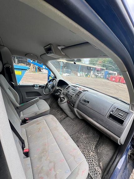 Volkswagen Transporter 6 of 8