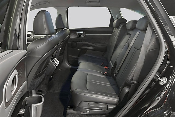 Kia Sorento 11 of 24