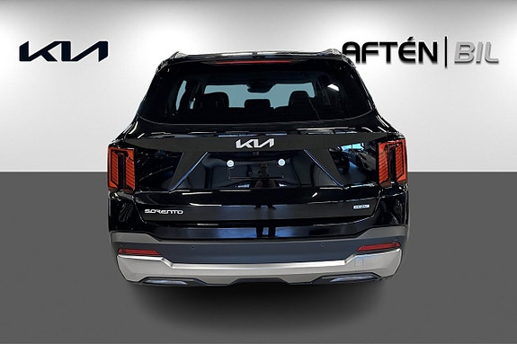Kia Sorento 6 of 24