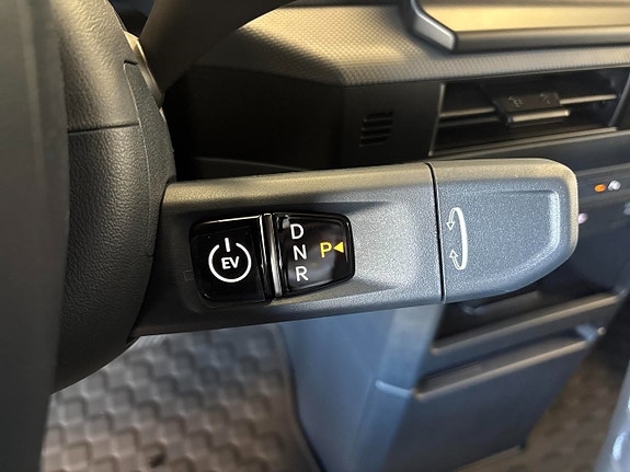 Kia PV5 12 of 16