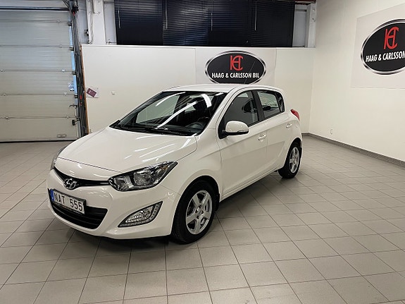 Hyundai i20 3 of 8