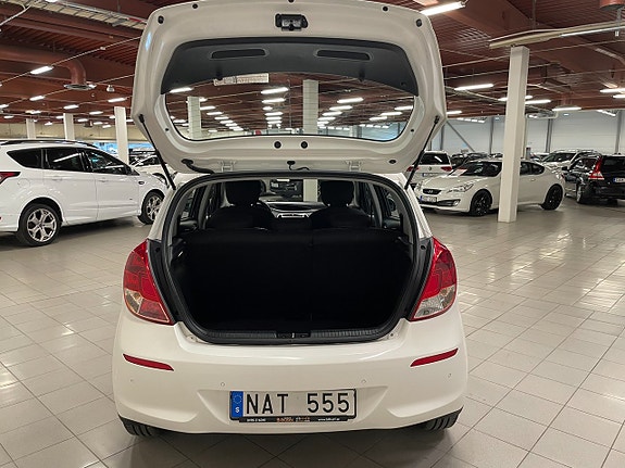 Hyundai i20 7 of 8