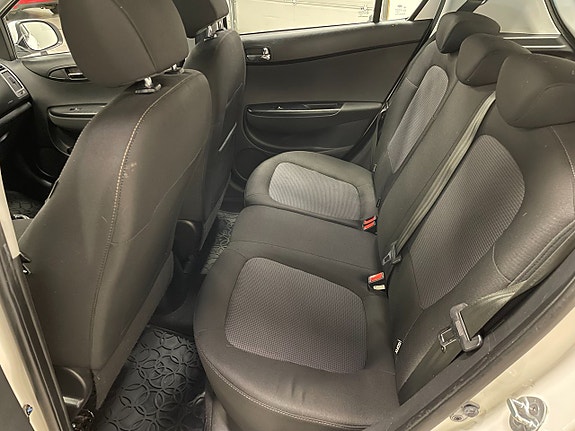 Hyundai i20 5 of 8