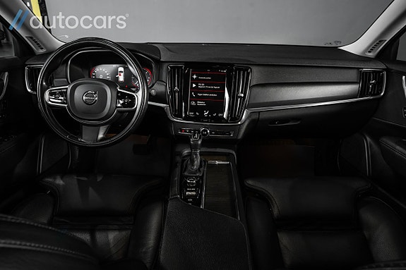 Volvo V90 Cross Country 21 of 30