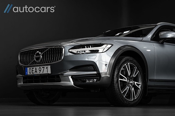 Volvo V90 Cross Country 12 of 30