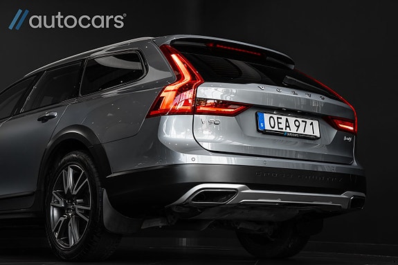 Volvo V90 Cross Country 17 of 30