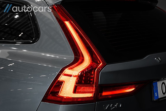 Volvo V90 Cross Country 13 of 30
