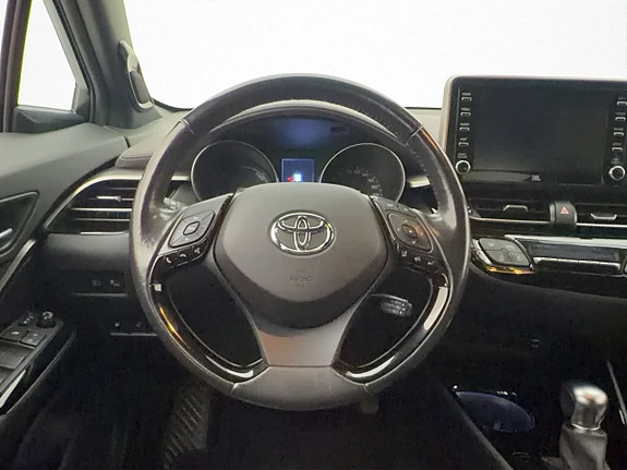 Toyota C-HR 15 of 30