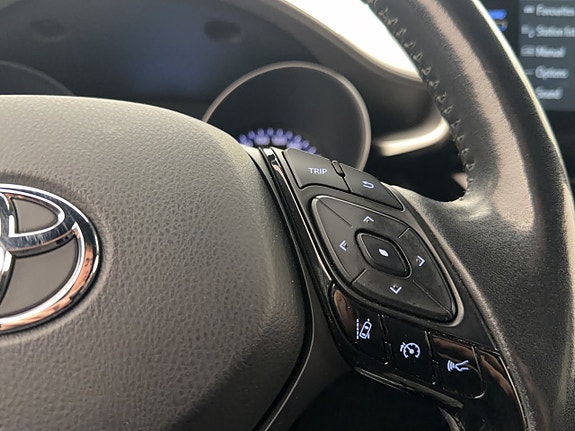 Toyota C-HR 25 of 30
