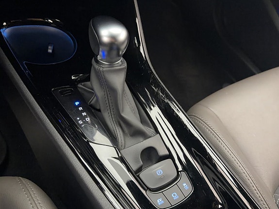 Toyota C-HR 24 of 30