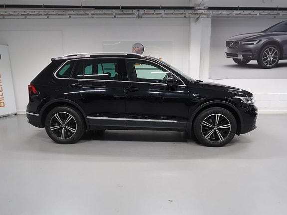Volkswagen Tiguan 5 of 30